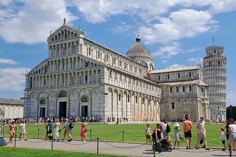 Pisa's Leaning Tower Climbing, Cathedral, Cemetery and Baptistery guided visit