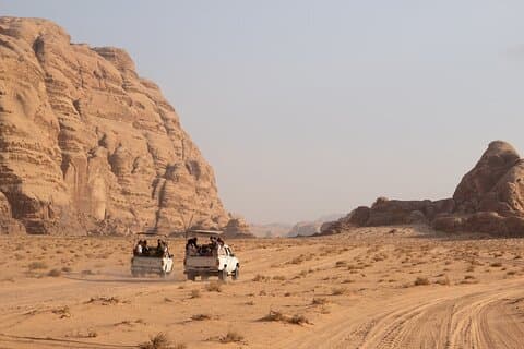 Wadi Rum-ørkentur med frokost og solnedgang