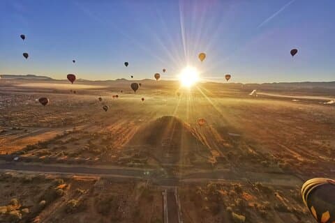 Aventure en montgolfière sur les pyramides de Teotihuacan