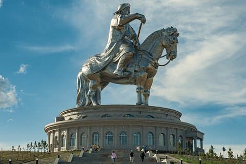 Chinggis Khan Equestrian Statue Complex & Terelj National Park - Privat dagstur