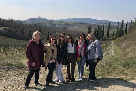 Vinprovning och historia guidad dagstur i Chianti