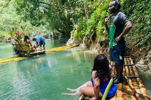 Gran rafting en el río, masaje de pies con piedra caliza y paseos a caballo desde Montego Bay