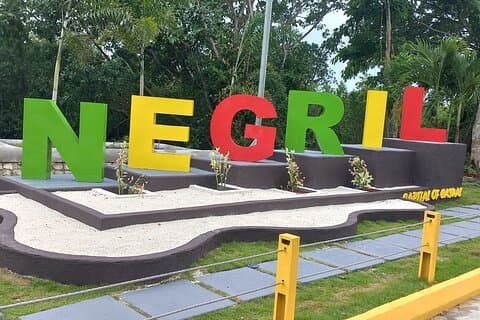 Negril 7 Miles White Sand Beach og Rick's Cafe fra Montago Bay