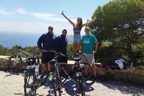 Desde Atenas: explorando la isla de Egina en bicicleta