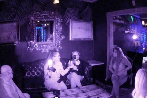 Paranormale Untersuchung The Haunted Speakeasy