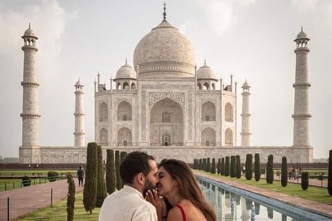 Ganztägiger privater Sonnenaufgang Taj Mahal und Agra City Tour