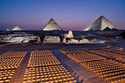 Geluids- en lichtshow bij de piramides uit Egypte