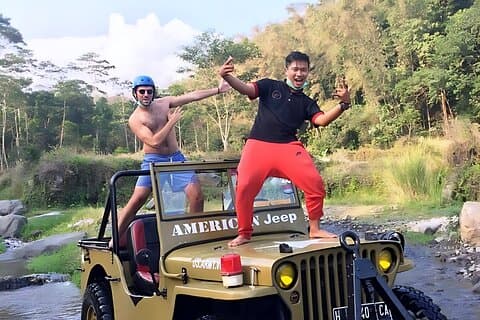 Yogyakarta Merapi vulkanjeepäventyr med engelsk/Frankrike/Italia-guide