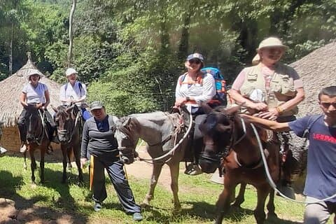 Santa Marta : Horseback riding experience by the waterfall