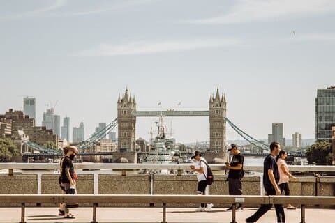 Tour privado de escala en Londres con un guía local: adaptado a sus intereses