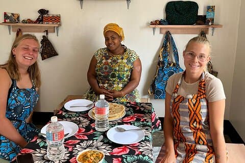 Koch-, Näh- und Schmuckworkshops in Arusha