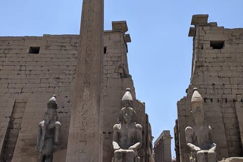 Excursão noturna em Luxor saindo de Hurghada