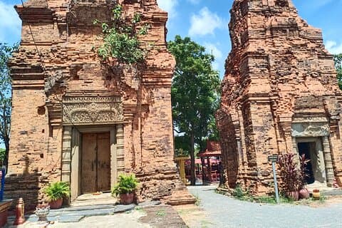To dages tur ud af hovedstaden Phnom Penh