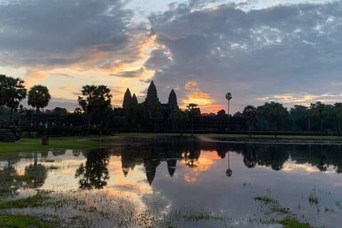 Angkor Wat Sunrise en Tonle Sap Cruise Sunset Tour