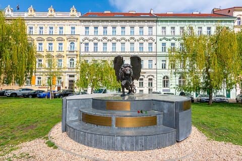Recorrido histórico de la Segunda Guerra Mundial por el casco antiguo de Praga