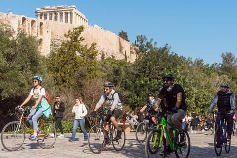 Utforska Atens historiska centrum på cykel