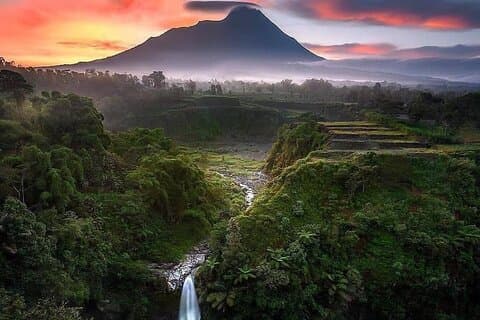 Selogriyo Temple og Trekking Java Rice Terraces, skjult vandfald - Natur Java