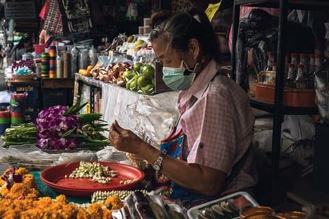 Morgen i Tuk-tuk for å oppdage Bangkok med din fransktalende guide