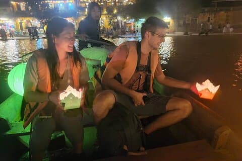 Marmo Mountain & Hoi An Tour a piedi con mercato notturno, lanterna, giro in barca a Sampan