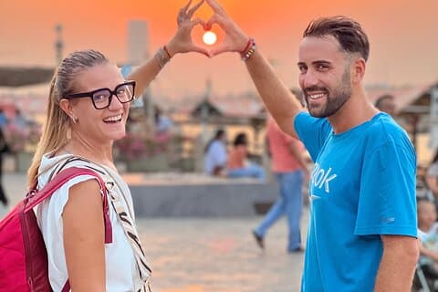 ドバイの人気観光スポット、ブルーモスク、アブラ乗りで行くローカルマーケット
