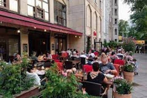 Berlin Food Tour by Private Car