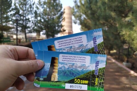 Viagem de um dia à Torre Burana, além de caminhada até a cachoeira e as fontes termais de Issyk-Ata