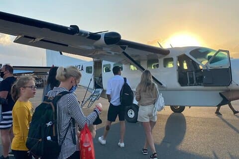 Excursão privada ao Parque Nacional Mikumi de avião saindo de Zanzibar