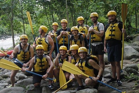 Tour combinato di rafting e baldacchino con pranzo biologico.