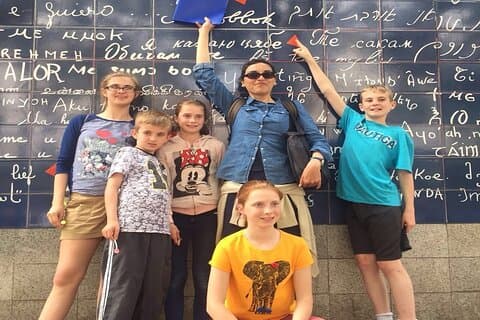 Tour privato di Parigi Montmartre e Sacre Coeur per bambini e famiglie