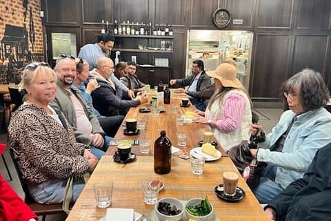 Halvdag Adelaide City Höjdpunkter Mt Lofty & Hahndorf Tour Följ med oss