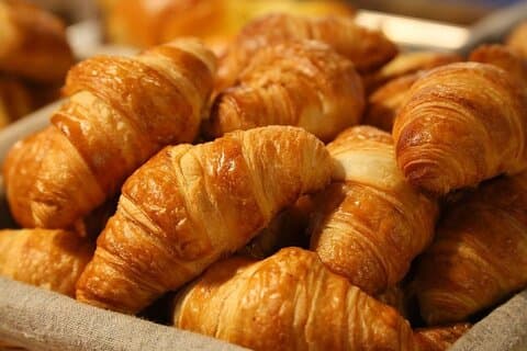 Tour a la Torre Eiffel y desayuno tradicional Francés
