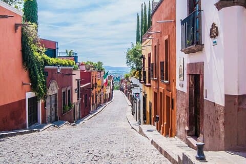 Privat overførsel Tequila til San Miguel de Allende med 2 timer til sightseeing