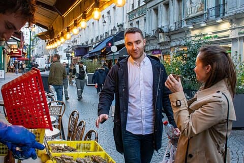 Paris Christmas Food Tour med en lokal guide og sæsonbestemte delikatesser