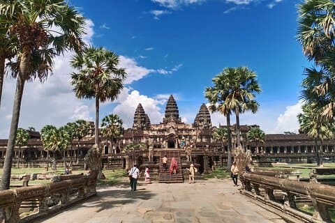 Bli med på tur med Sunset-Angkor Wat, Angkor Thom og Ta Prohm