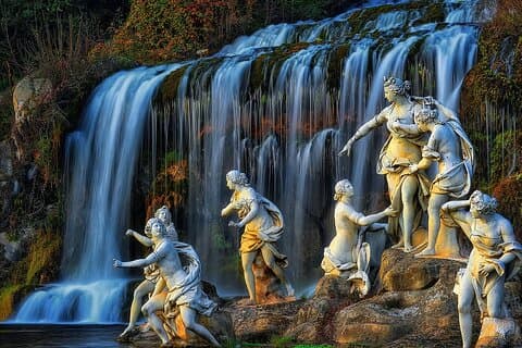 Private Guided Day Tour to Pompeii and the Royal Palace of Caserta