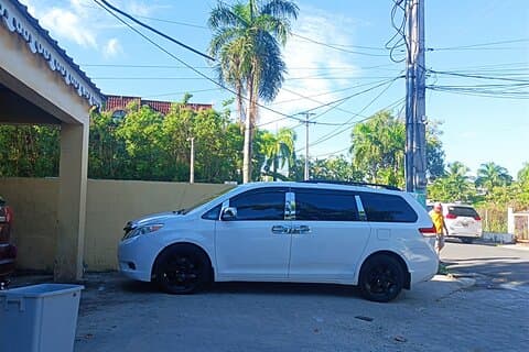 Taxi private transfer Airport "sti santiago" /to port silver