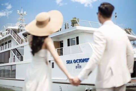 Crucero Sea Octopus - CRUCERO VIP SUPERIOR - Tour de un día por la bahía de Halong