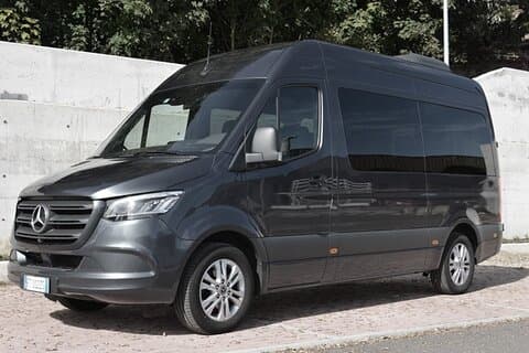 Partenza Trasferimento privato dalla città di Amsterdam all'aeroporto di Amsterdam AMS in minibus