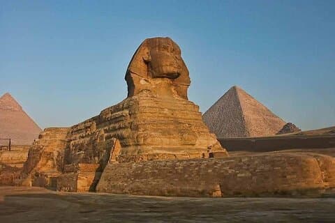 Excursion privée d'une journée de Hurghada aux pyramides et au musée de Gizeh