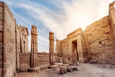 Privat rundtur till Valley of the Nobles, Medinet Habu och Deir el-Medina från Luxor