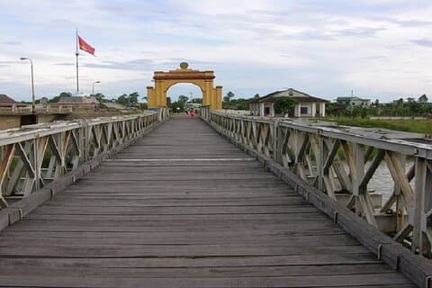 Hue DMZ Half or Full Day Transfer Trip from Hue or Phong Nha