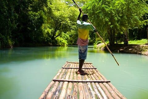 Martha Brea en Green Grotto Caves Tour vanuit Montego Bay