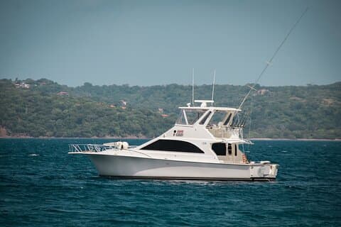 Ocean Yacht (48 ft) 8-Hour Fun at the Ocean & BBQ at the Beach