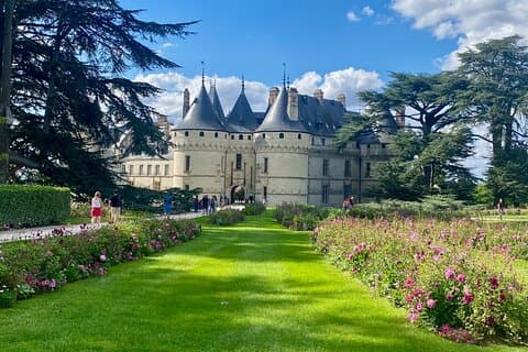 Privater Ausflug zu den Loire-Schlössern Chenonceau, Blois und Chaumont ab Paris