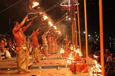 Witness the Sacred Evening Ganga Aarti in Varanasi