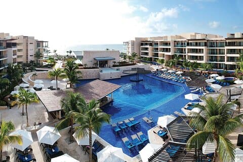 Transfert privé de l'aéroport de Punta Cana vers / depuis Hideaway by Royalton