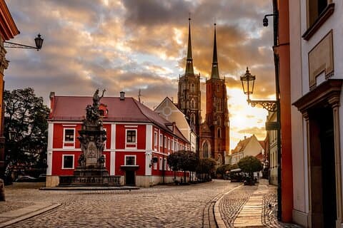 Fascinating Highlights of Wroclaw - Private Walking Tour