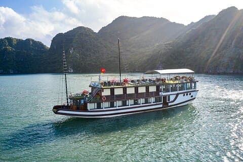 2D1N : Halong Bay 4 - Star Cruise - Grotte, Kajak, Svøm, Måltider