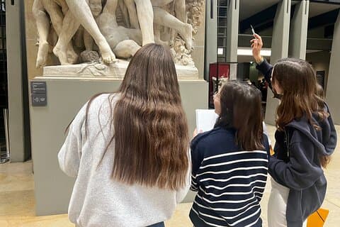 Tour privato salta fila del Museo d'Orsay a Parigi per bambini e famiglie
