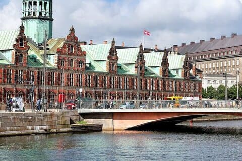 Castle Island’s Royal History: A Self-Guided Audio Tour of Slotsholmen